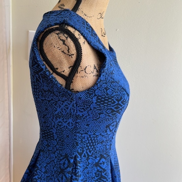 Emerald Sundae blue black print dress size S - Picture 6 of 12